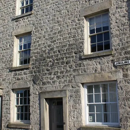 Fifteen Market Square Holiday home
